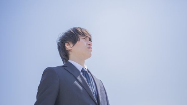 電験資格者が選ぶ“第二新卒で狙える”再エネ企業の特徴とは？